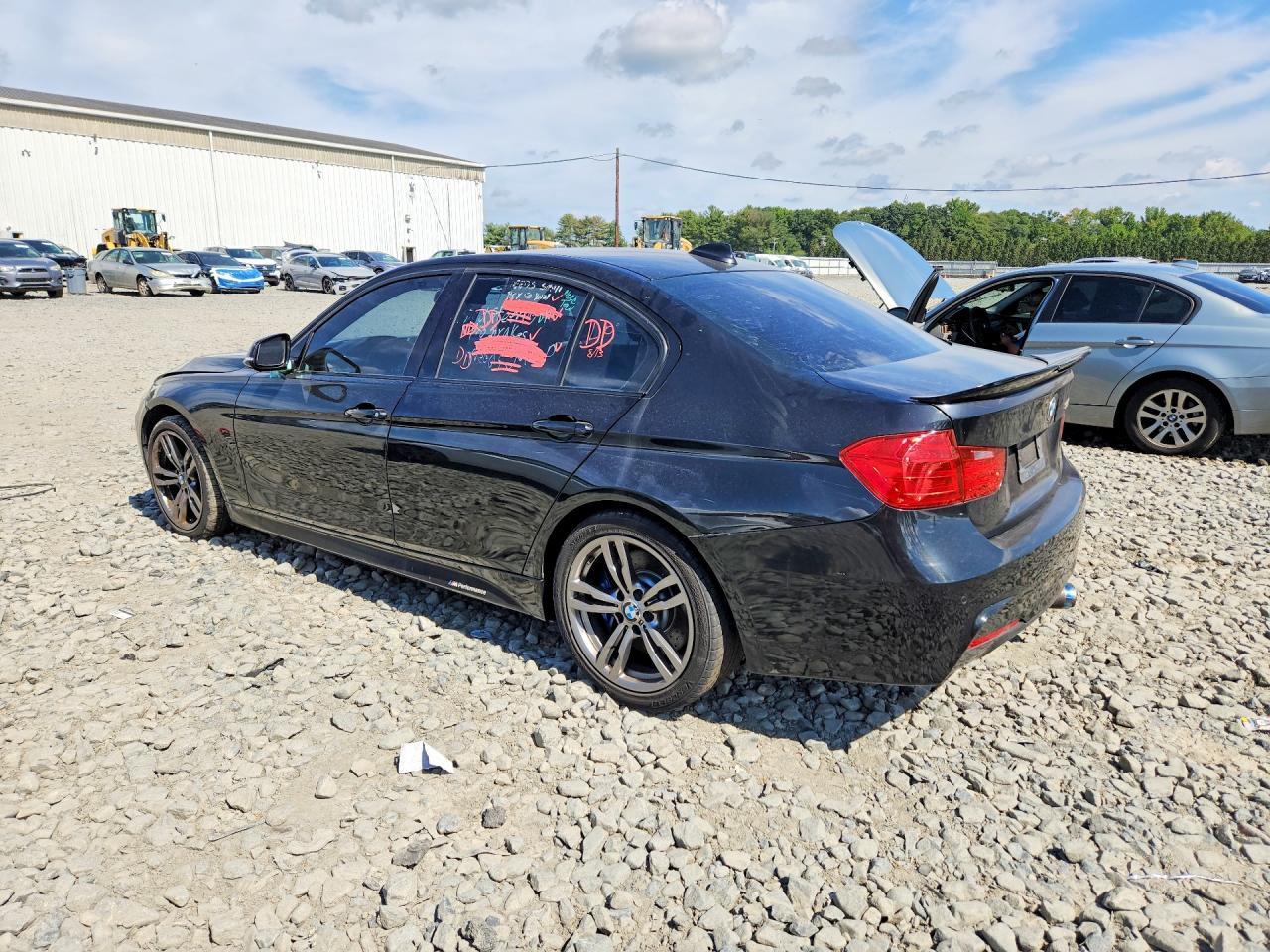 2015 BMW 335 I - Фото 2