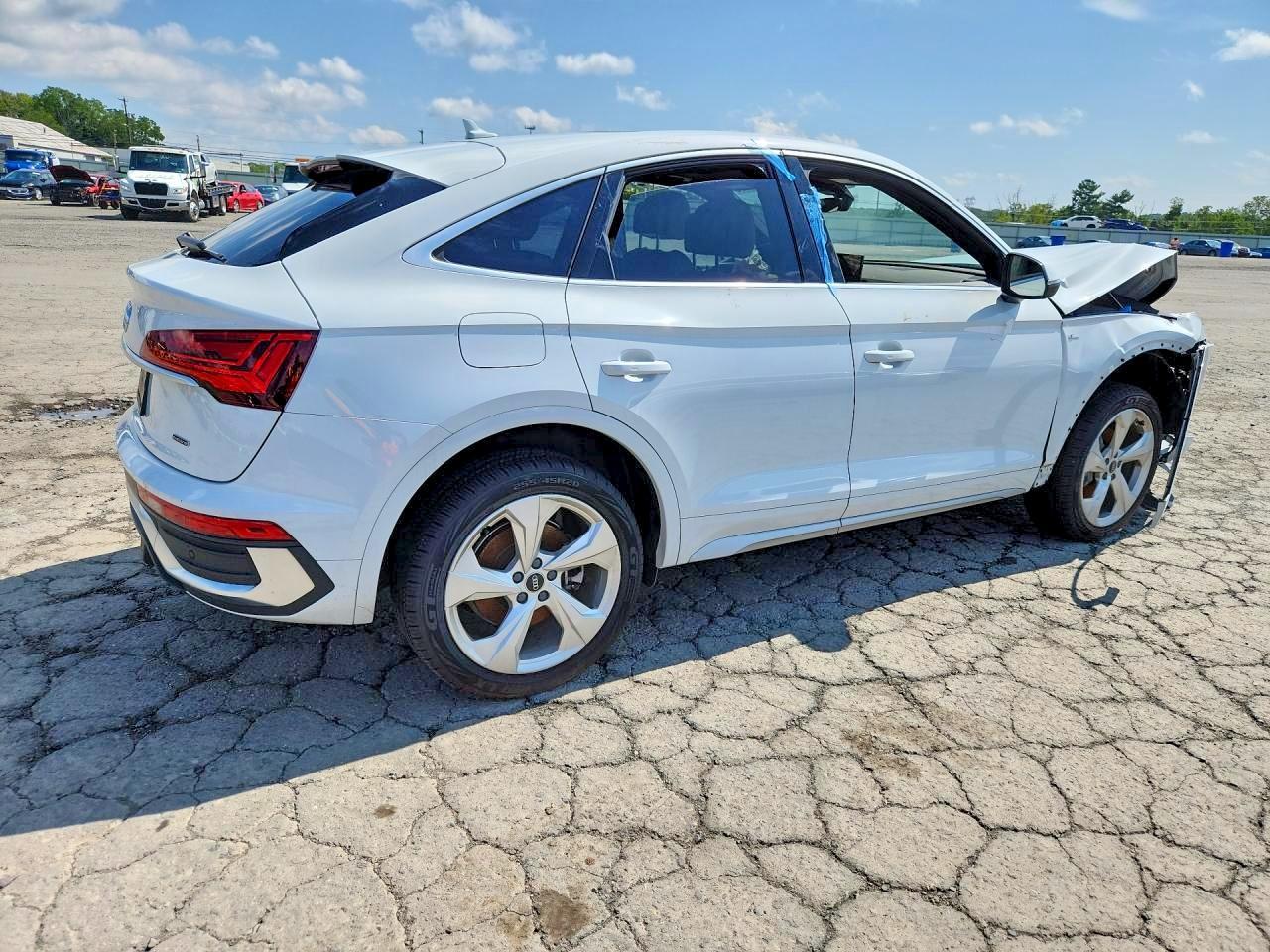 2022 Audi Q5 Sportback Prm Pls 45 - Фото 3