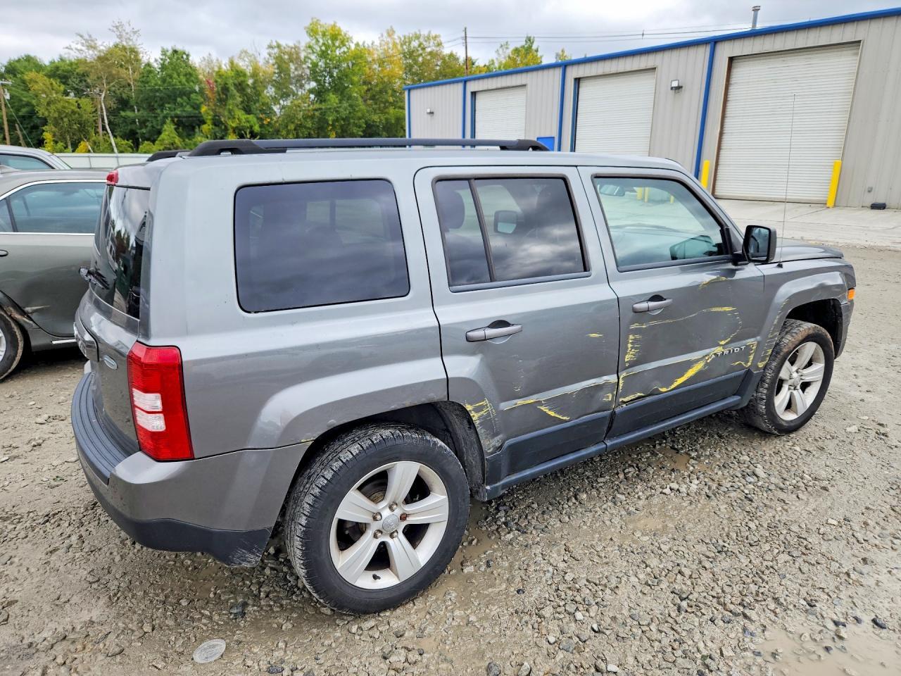 2012 Jeep Patriot Latitude - Image 3