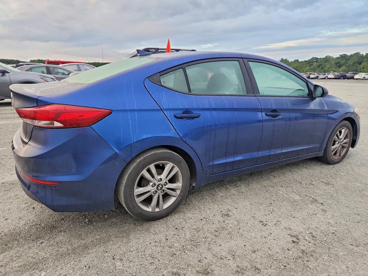 2017 Hyundai Elantra Value Edition - Фото 3
