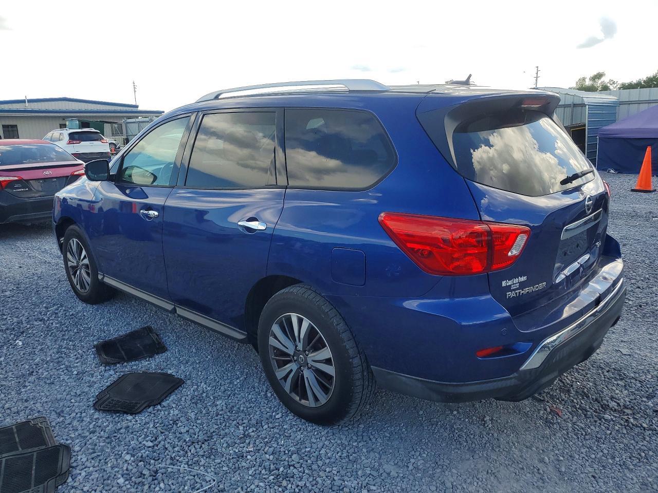 2018 Nissan Pathfinder Sv - Фото 2