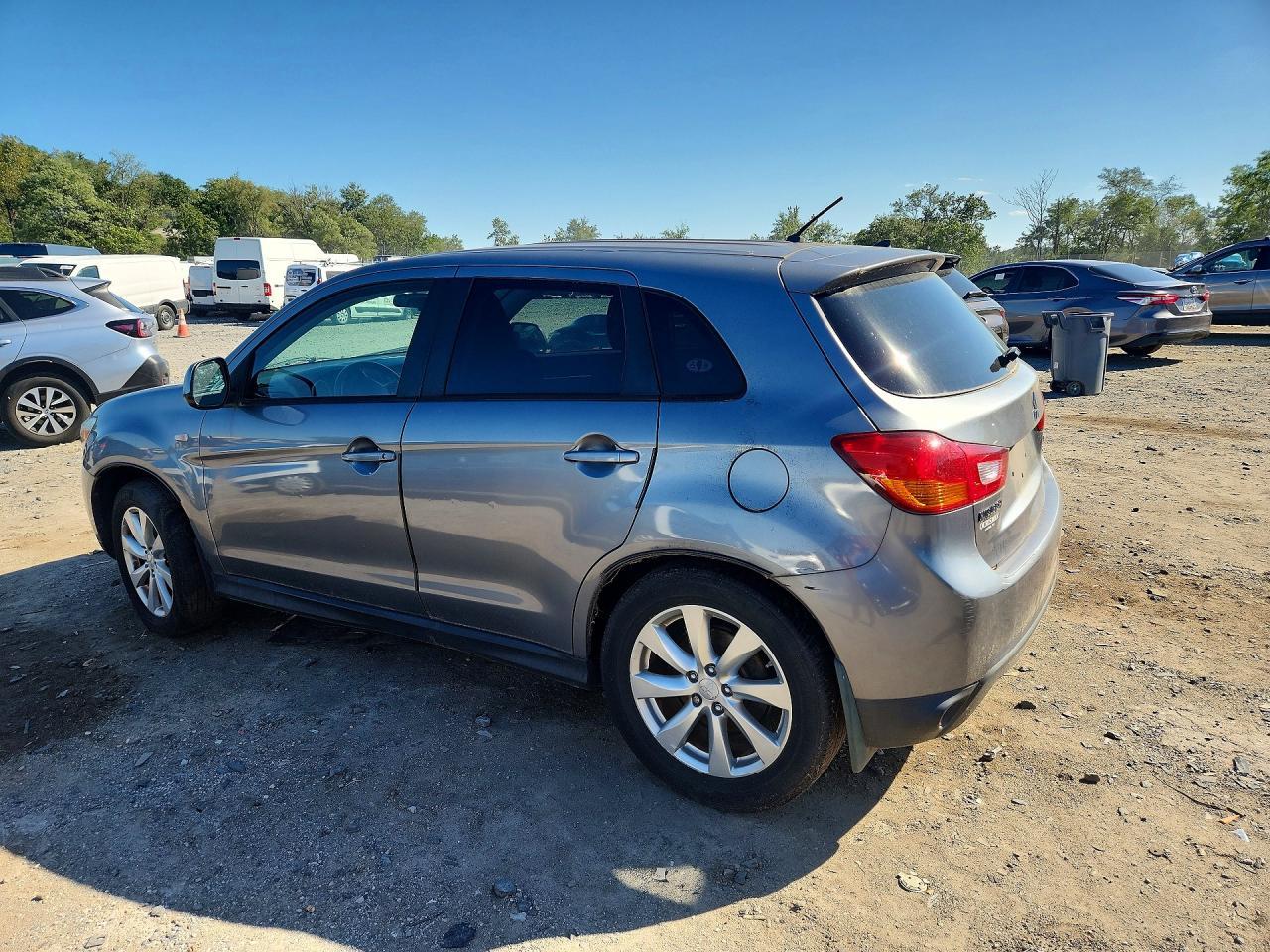 2015 Mitsubishi Outlander Sport Es - Фото 2