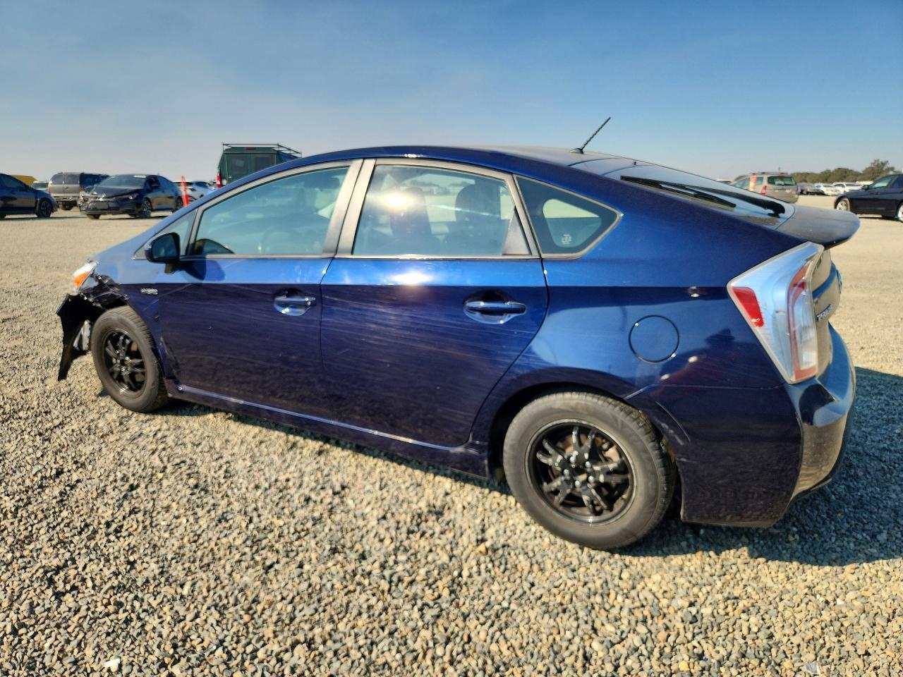 2013 Toyota Prius Two - Фото 2