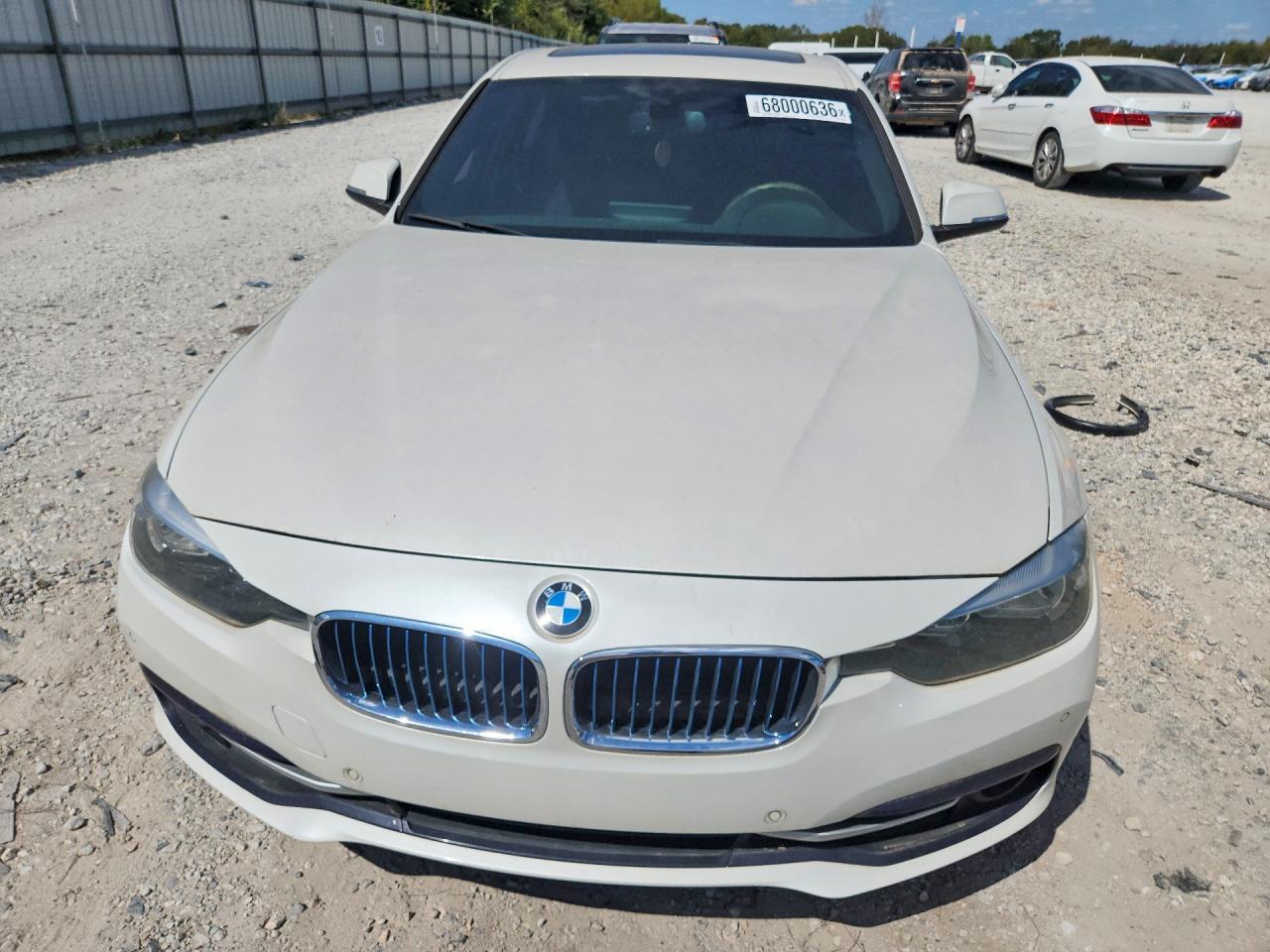 2017 BMW 330E - Фото 5