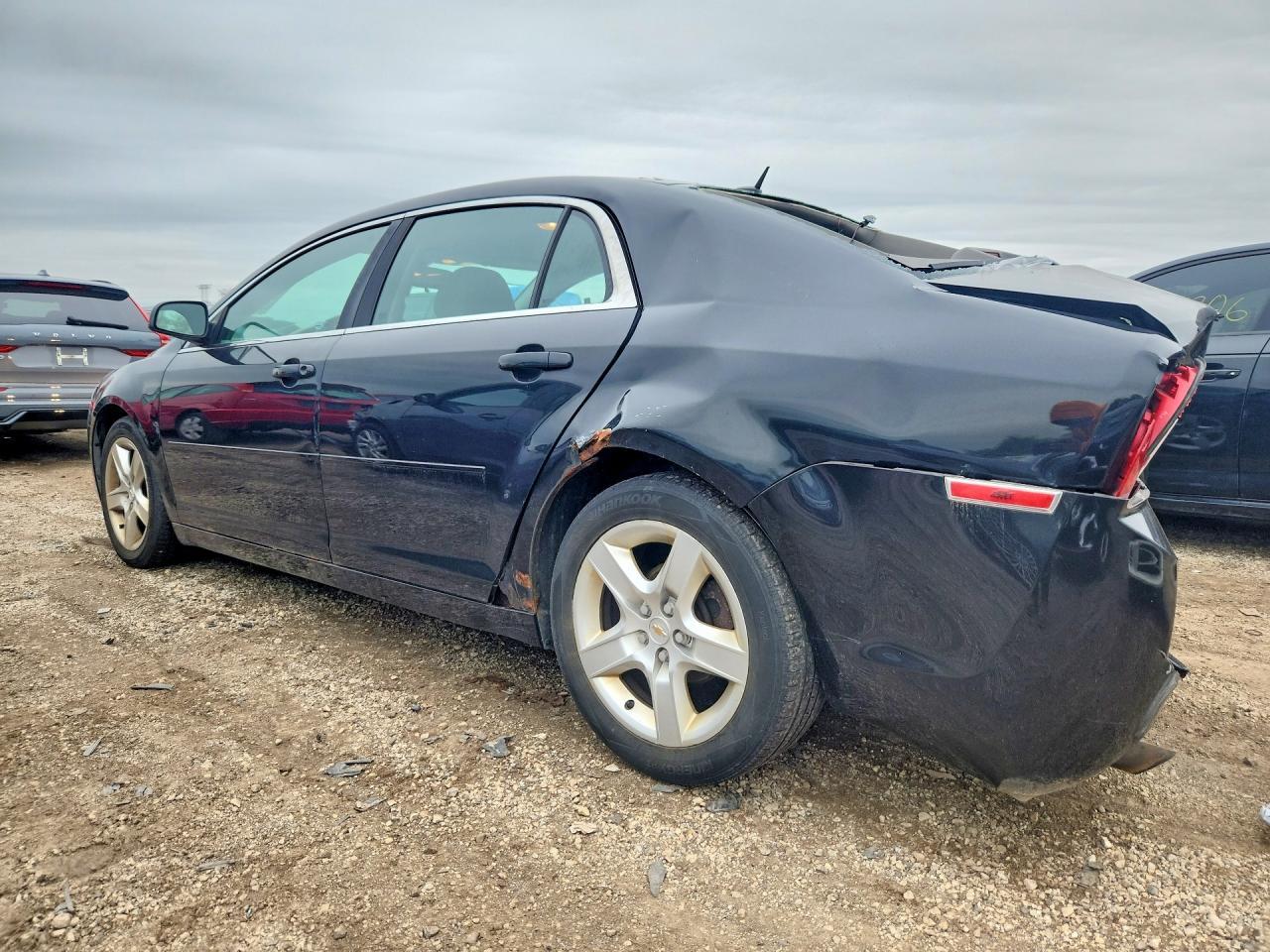 2011 Chevrolet Malibu Ls - Фото 2