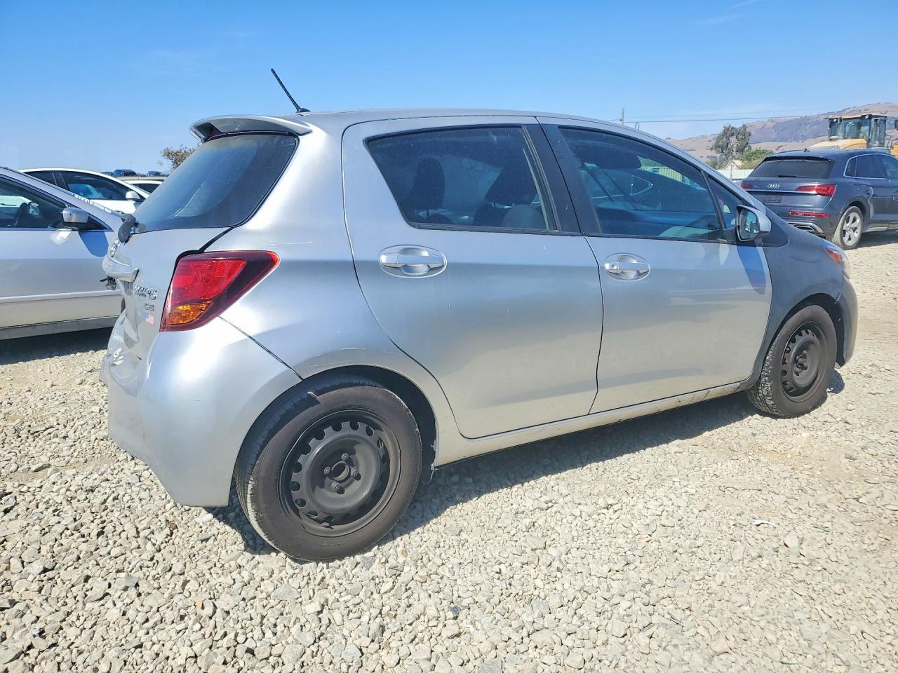 2017 Toyota Yaris 5-Door L Fleet - Image 3
