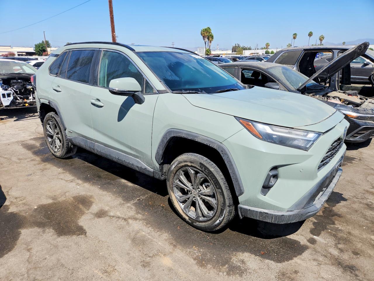 2023 Toyota Rav4 Xle Premium - Фото 4
