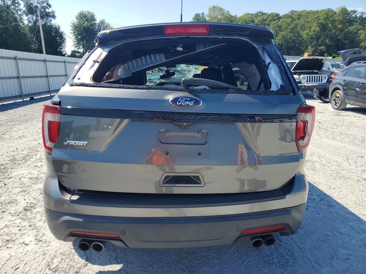 2019 Ford Explorer Sport - Фото 6