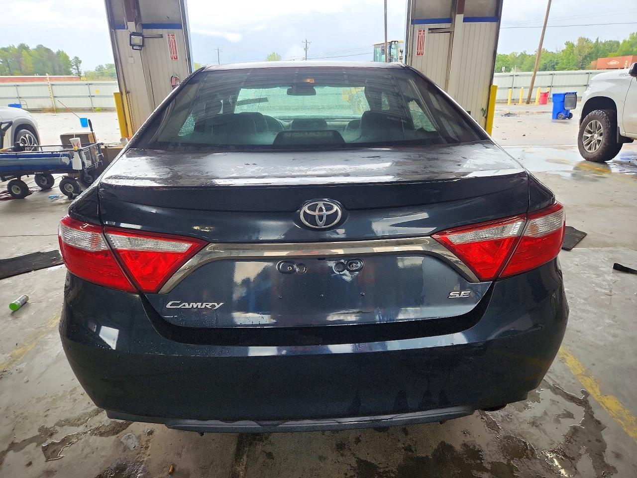 2017 Toyota Camry Se - Image 6