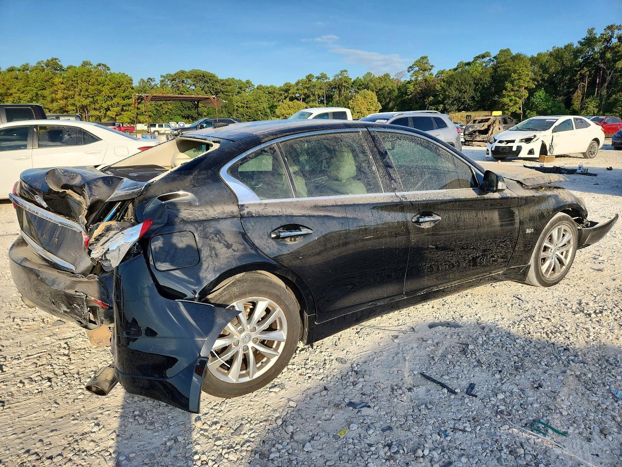 2017 Infiniti Q50 3.0T Premium - Фото 3
