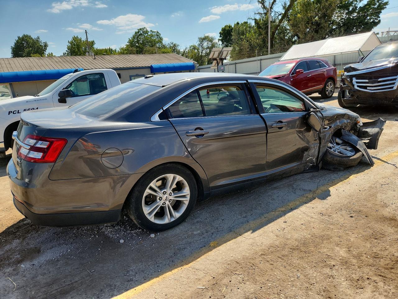 2016 Ford Taurus Sel - Image 3