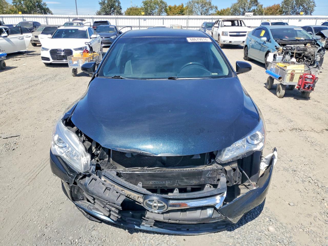 2016 Toyota Camry Le - Image 5