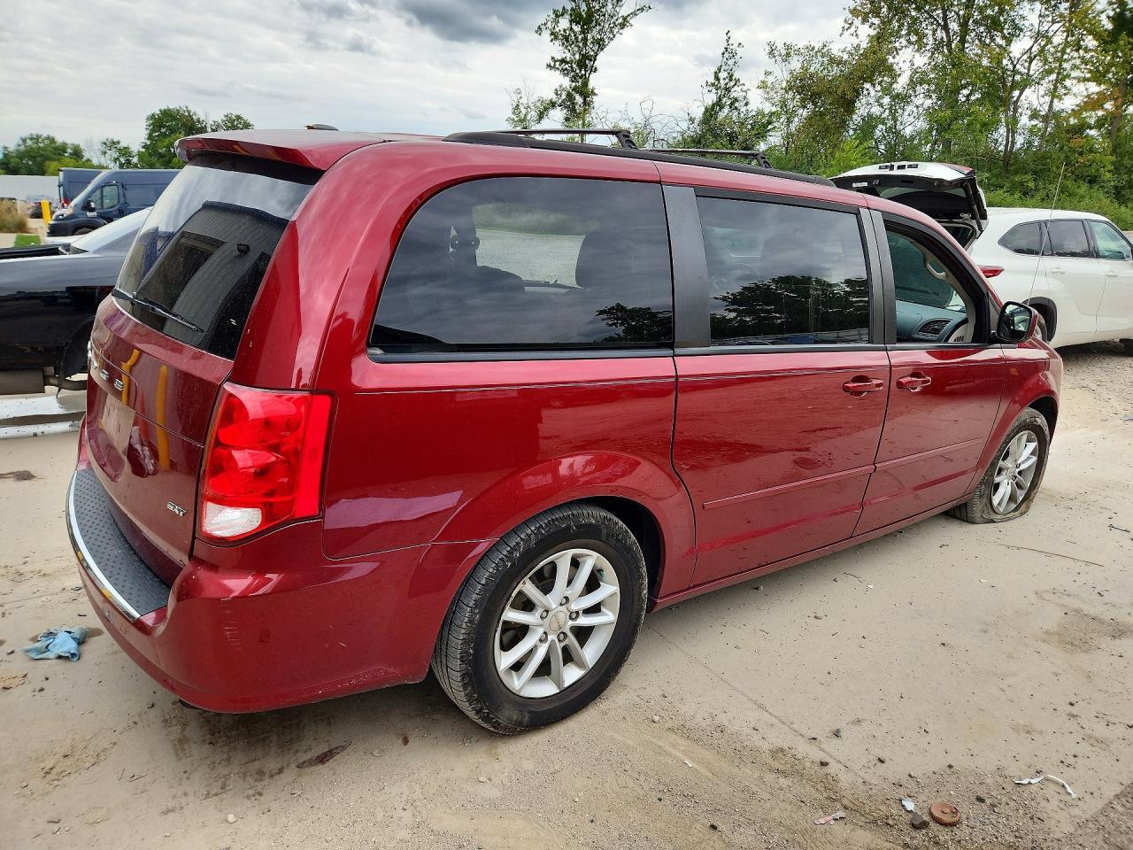 2016 Dodge Grand Caravan Sxt - Image 3