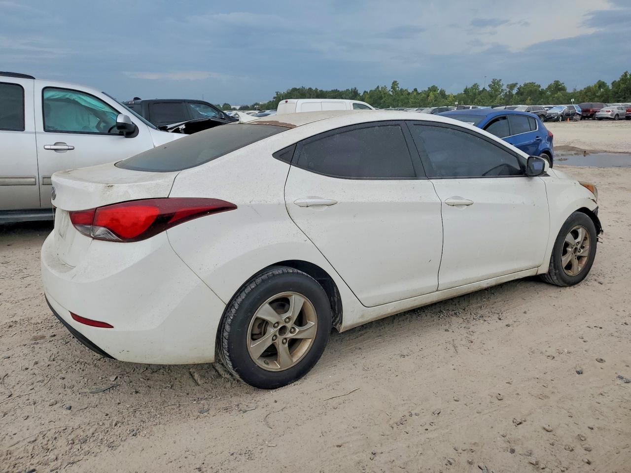 2014 Hyundai Elantra Se - Фото 3