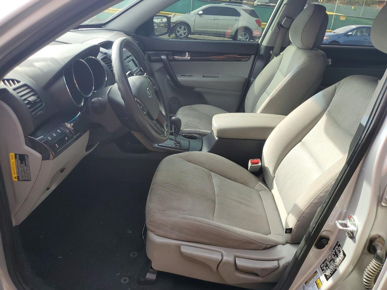 2012 Kia Sorento Lx - Image 7