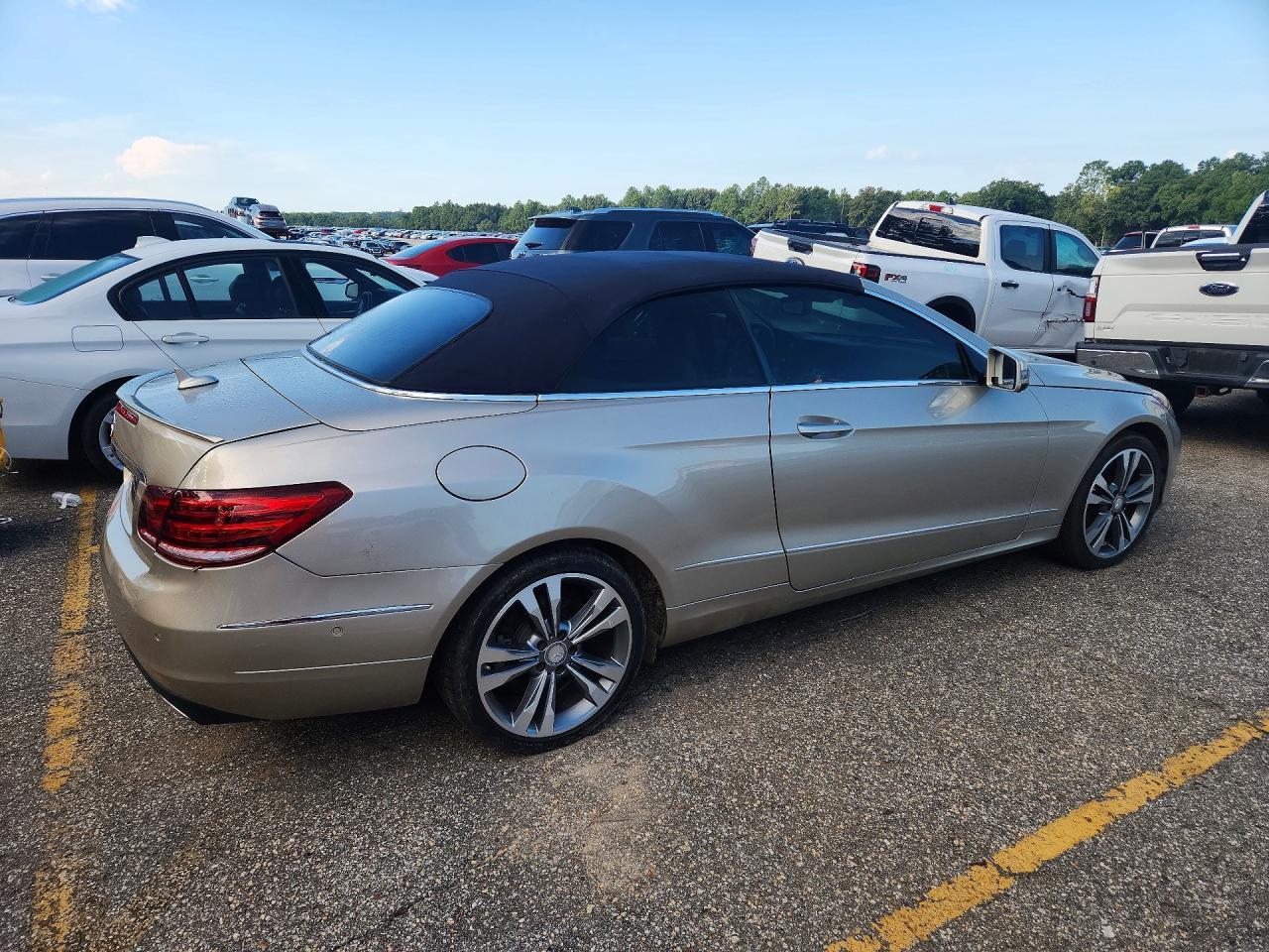 2016 Mercedes-Benz E 400 - Image 3