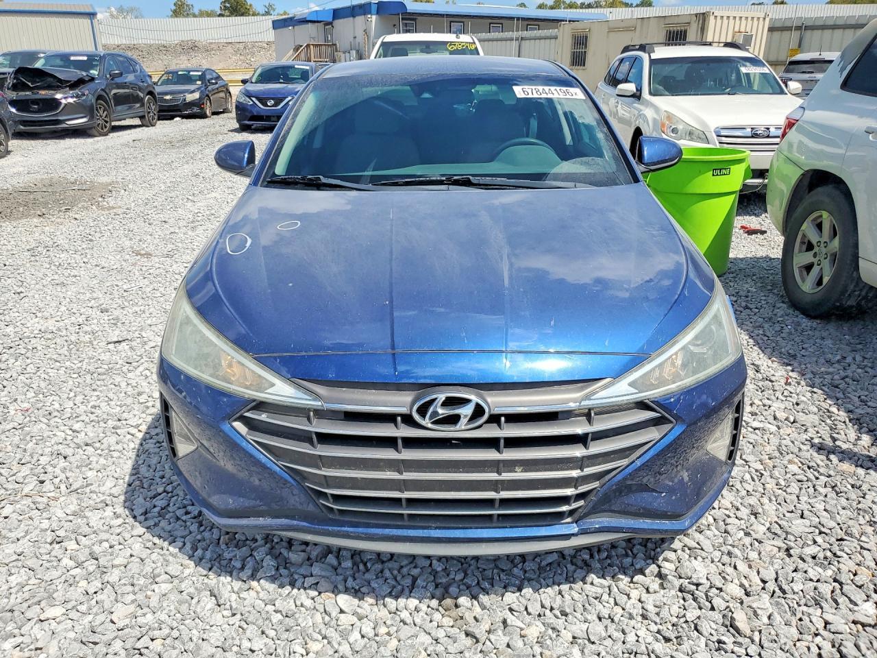 2020 Hyundai Elantra Se - Image 5