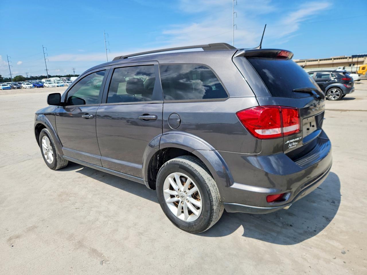 2018 Dodge Journey Sxt - Image 2