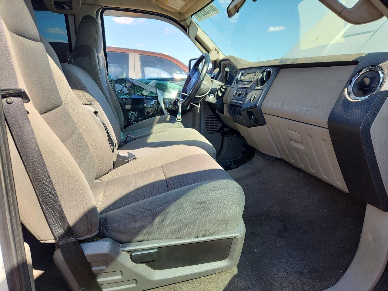 2010 Ford F250 Super Duty - Image 7