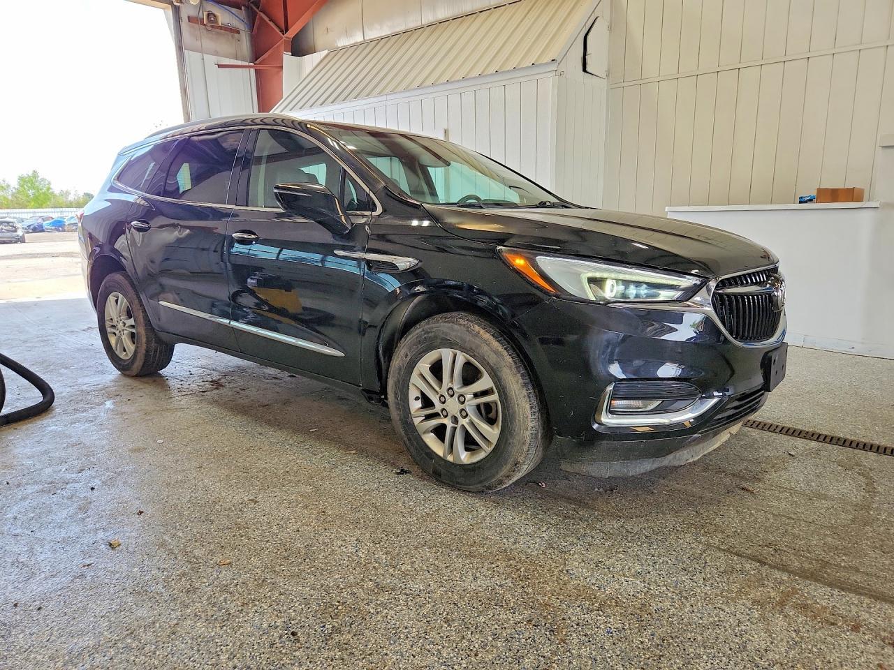 2018 Buick Enclave Essence - Image 4
