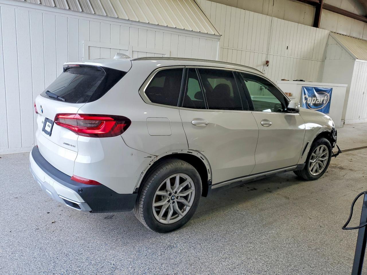 2021 BMW X5 xDrive40I - Image 3