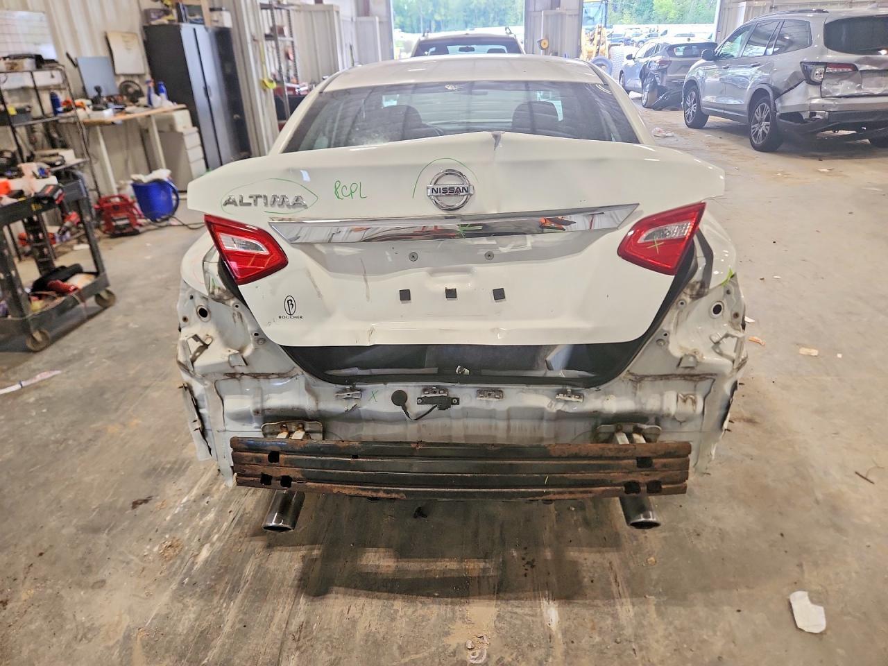 2016 Nissan Altima 2.5 S - Фото 6