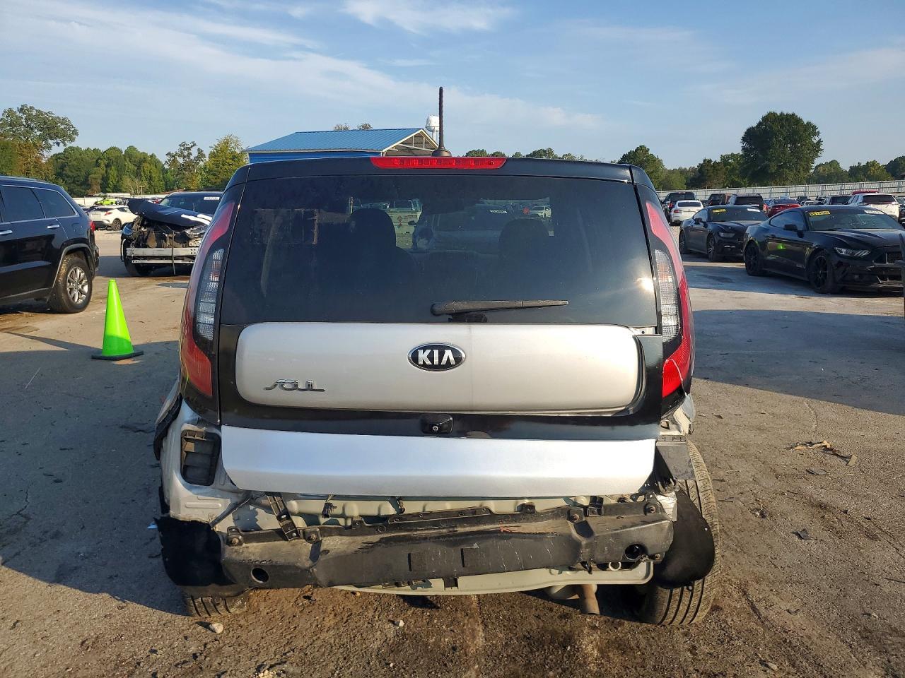 2016 Kia Soul + - Image 6