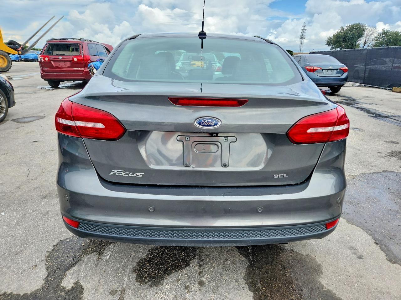 2017 Ford Focus Sel - Фото 6