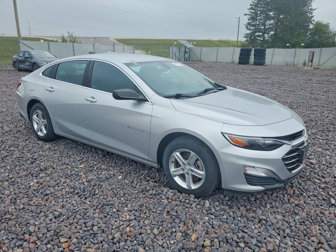 2020 Chevrolet Malibu Ls - Фото 4