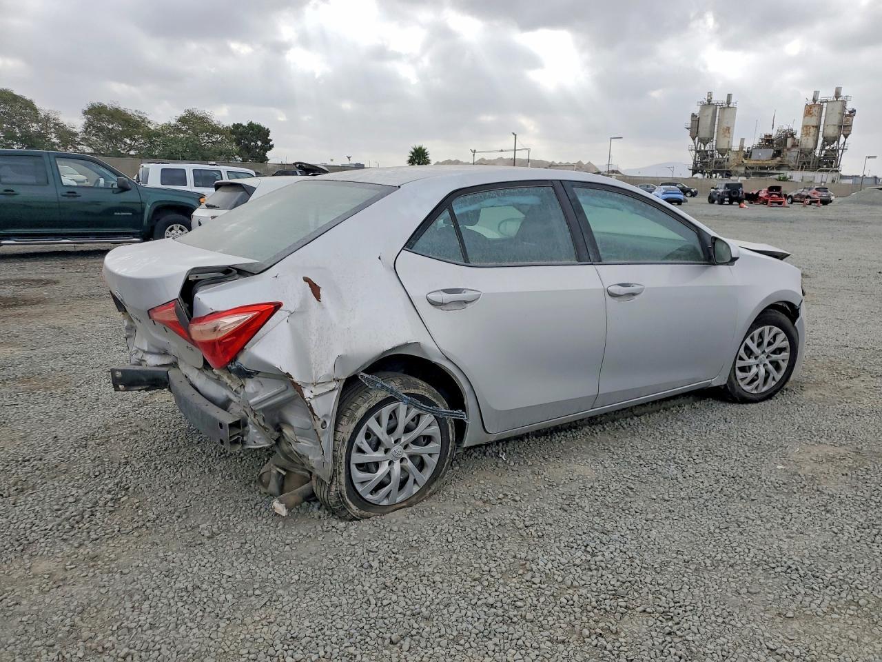 2017 Toyota Corolla Le - Фото 3