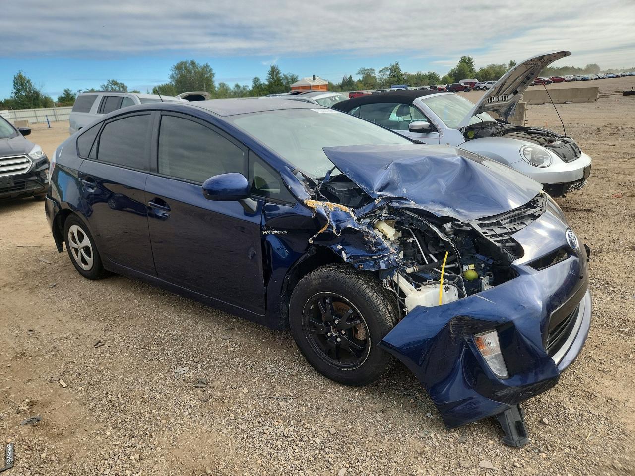 2013 Toyota Prius Three - Image 4