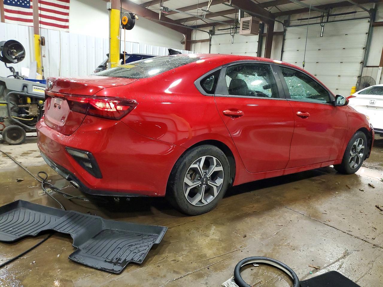 2019 Kia Forte Lxs - Фото 3