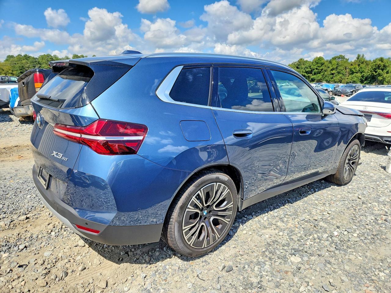 2025 BMW X3 30 xDrive - Фото 3