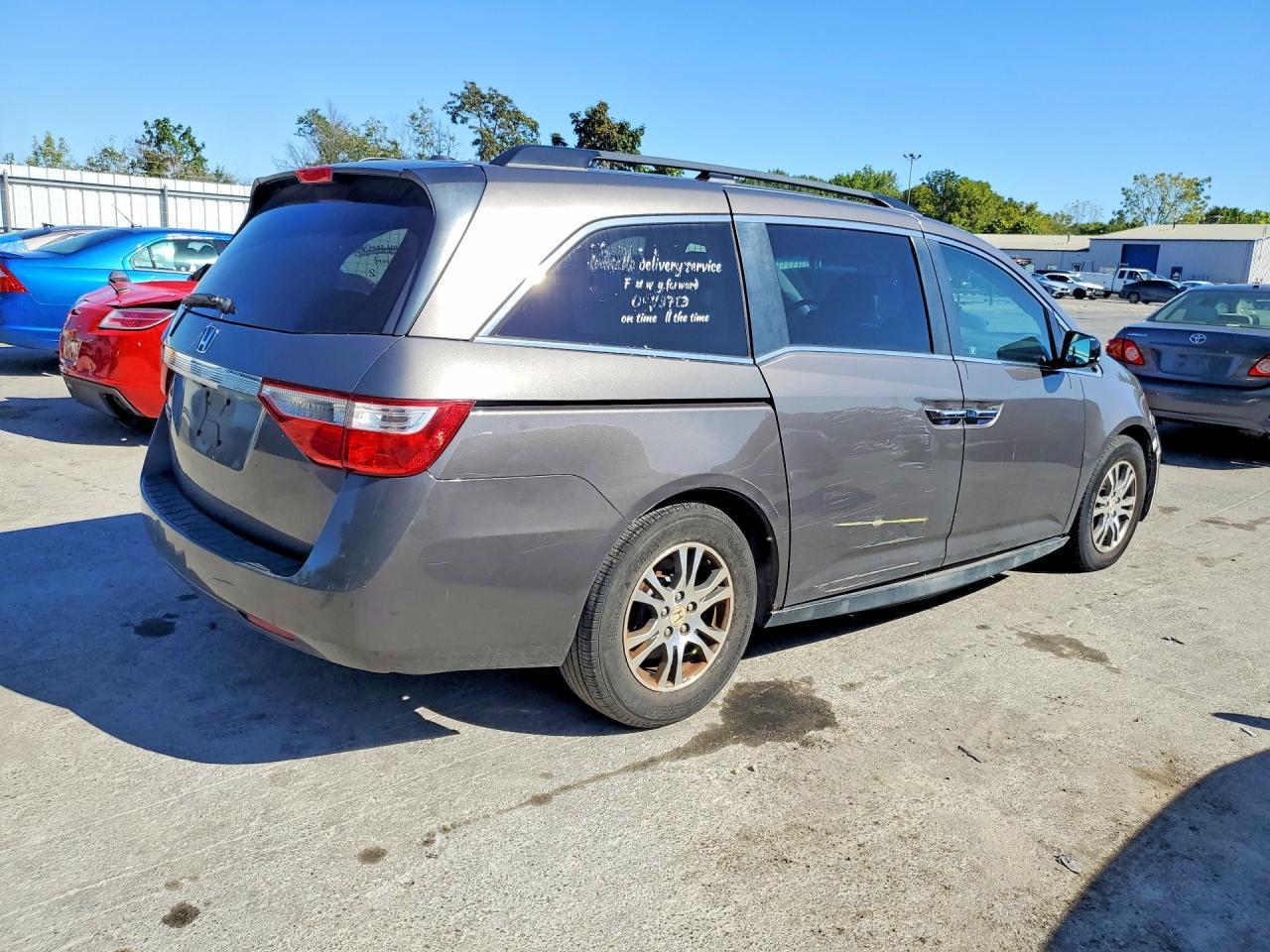 2012 Honda Odyssey Exl - Image 3