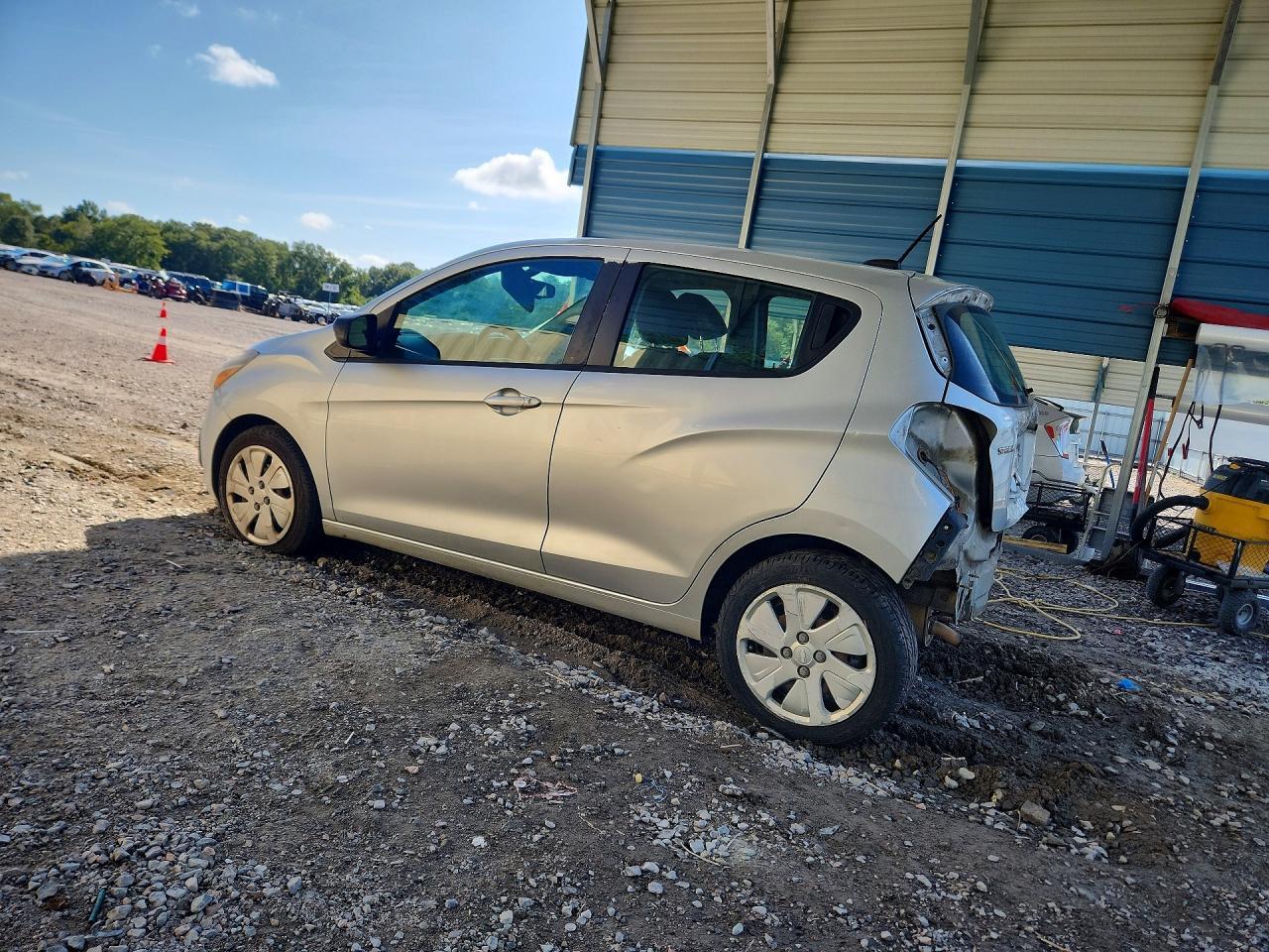 2016 Chevrolet Spark Ls - Фото 2