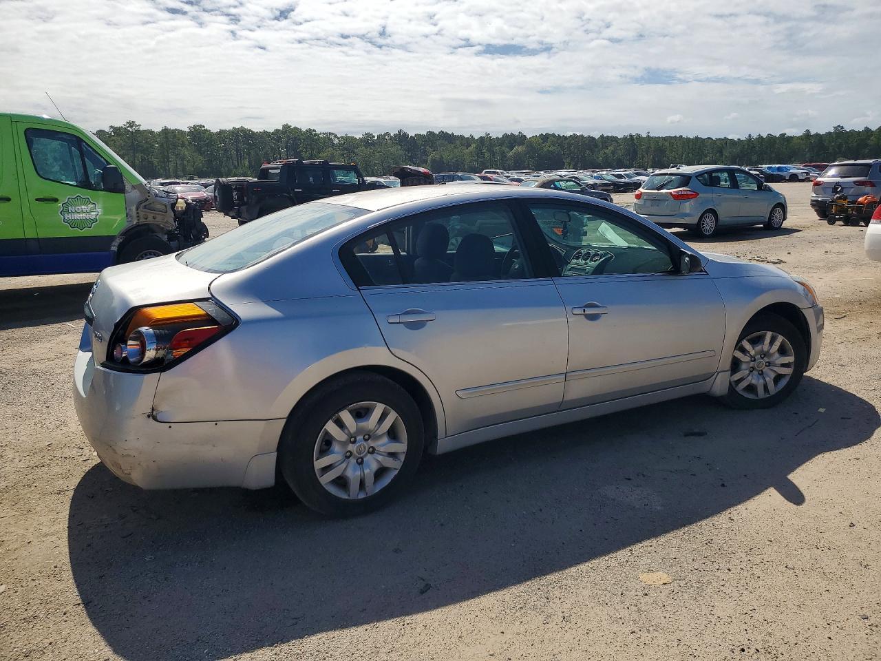 2010 Nissan Altima 2.5 - Image 3