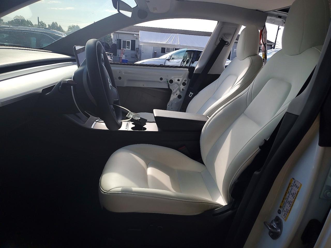 2023 Tesla Model Y - Image 7