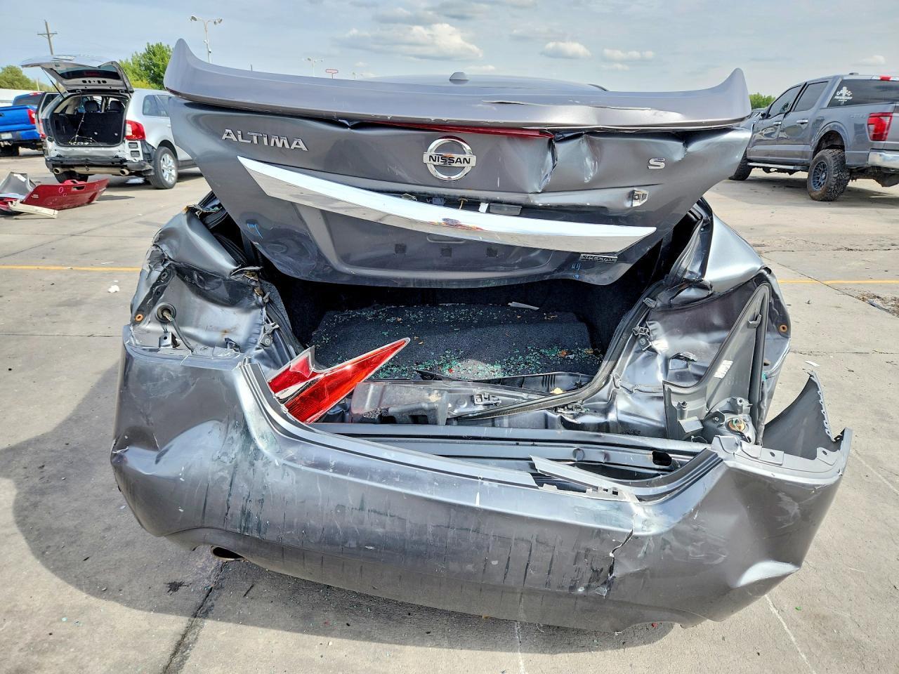 2015 Nissan Altima 2.5 S - Image 6