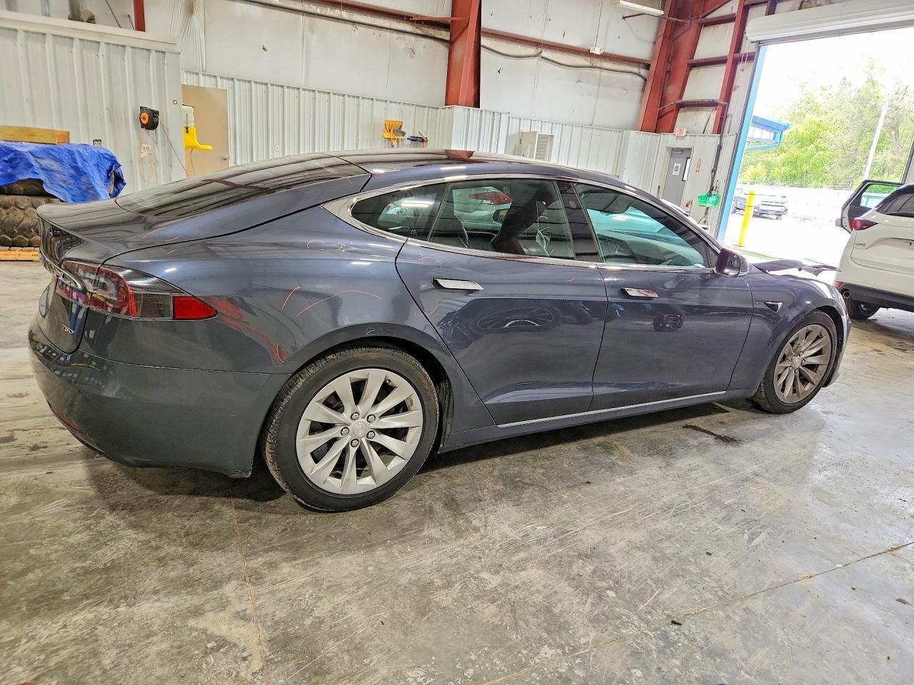 2017 Tesla Model S - Фото 3