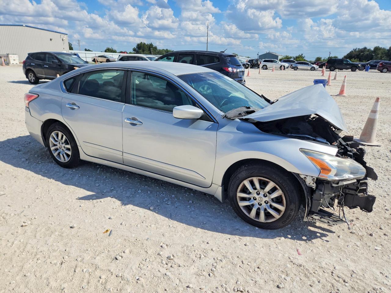 2015 Nissan Altima 2.5 S - Фото 4