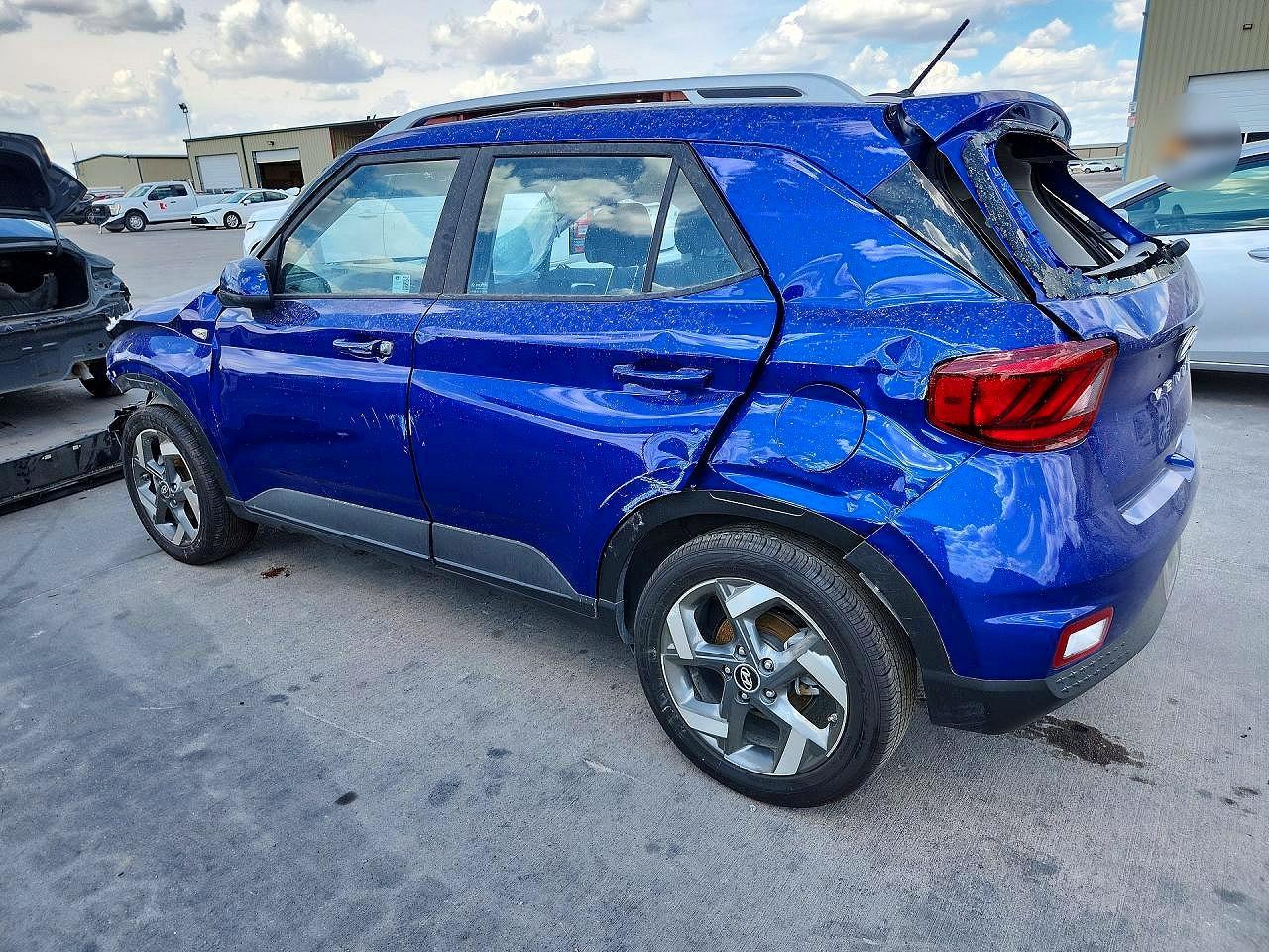 2025 Hyundai Venue Sel - Фото 2