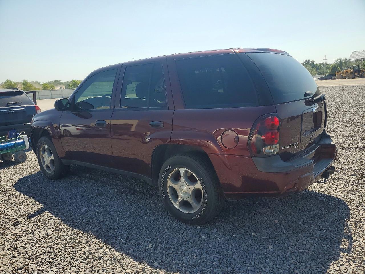 2007 Chevrolet Trailblazer Ls - Image 2