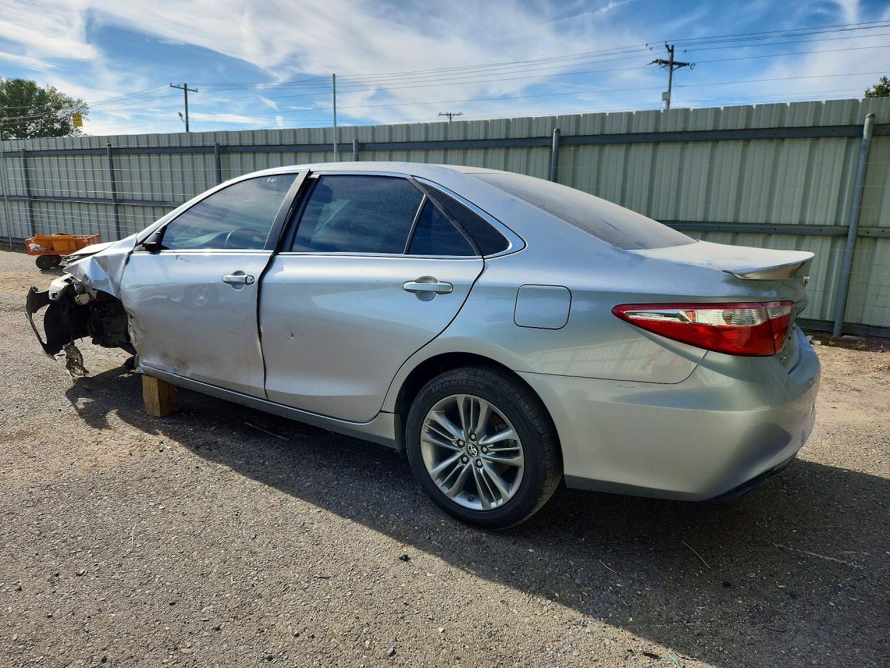 2017 Toyota Camry Se - Фото 2