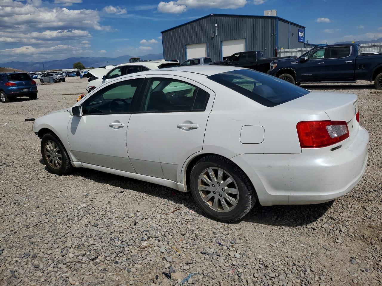 2012 Mitsubishi Galant Fe - Image 2