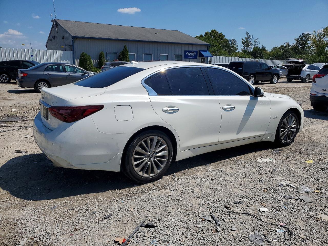 2020 Infiniti Q50 3.0T Luxe - Фото 3