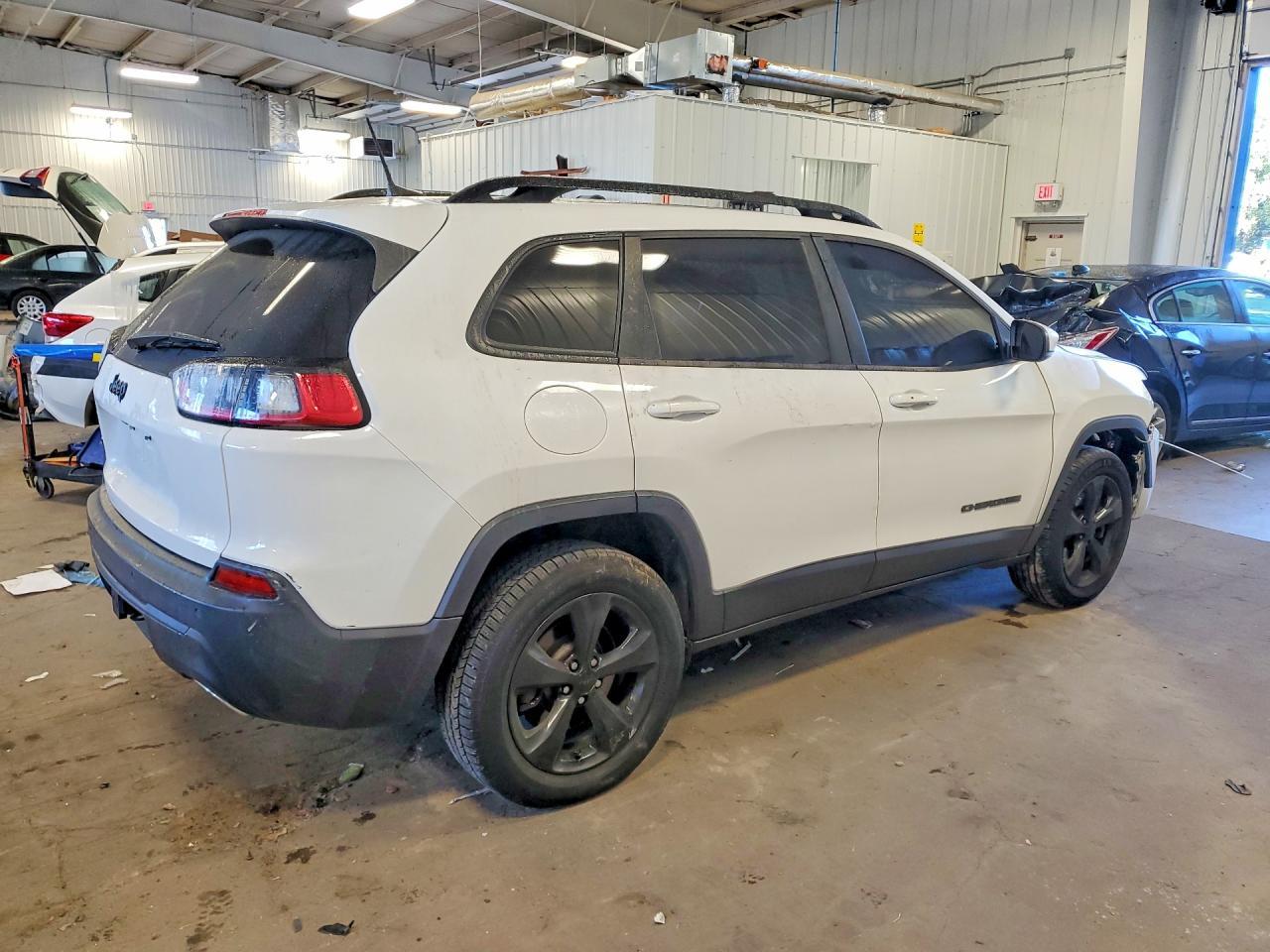 2019 Jeep Cherokee Latitude Plus - Фото 3