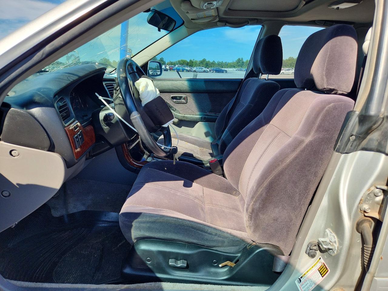2004 Subaru Legacy L Special - Image 7