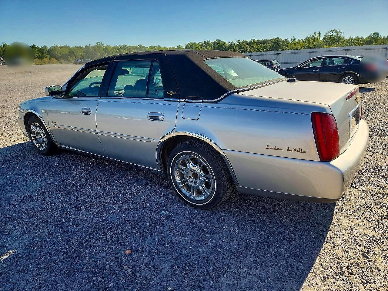 2004 Cadillac Deville - Фото 2