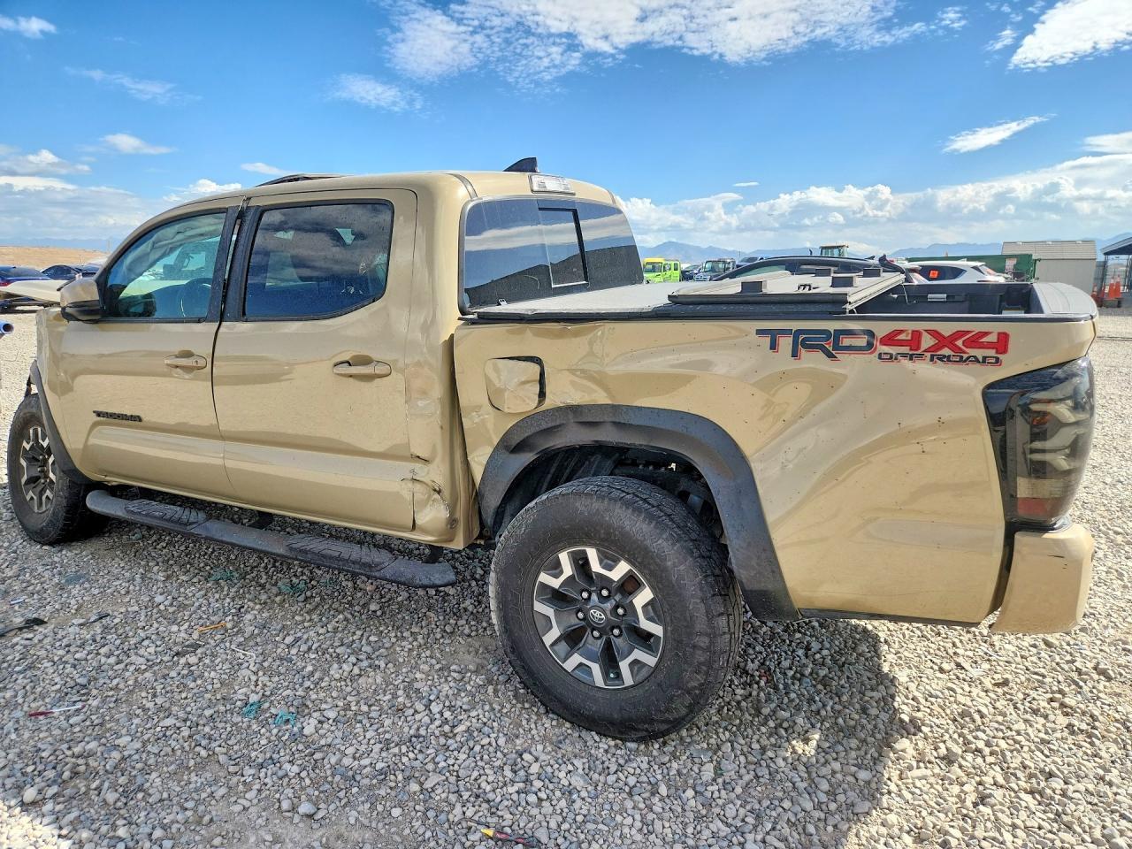 2017 Toyota Tacoma Trd Off-Road - Image 2