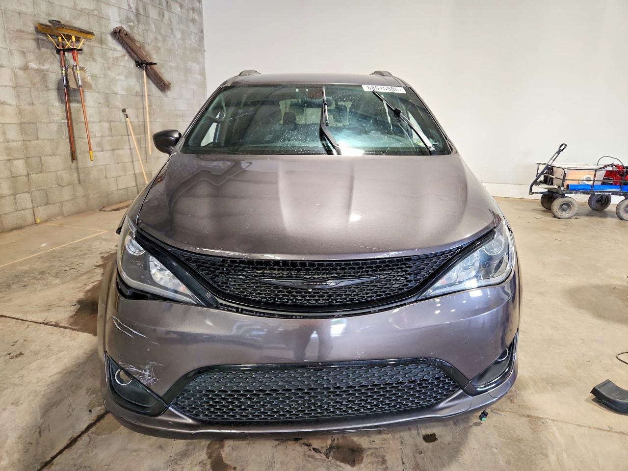 2019 Chrysler Pacifica Touring Plus - Фото 5